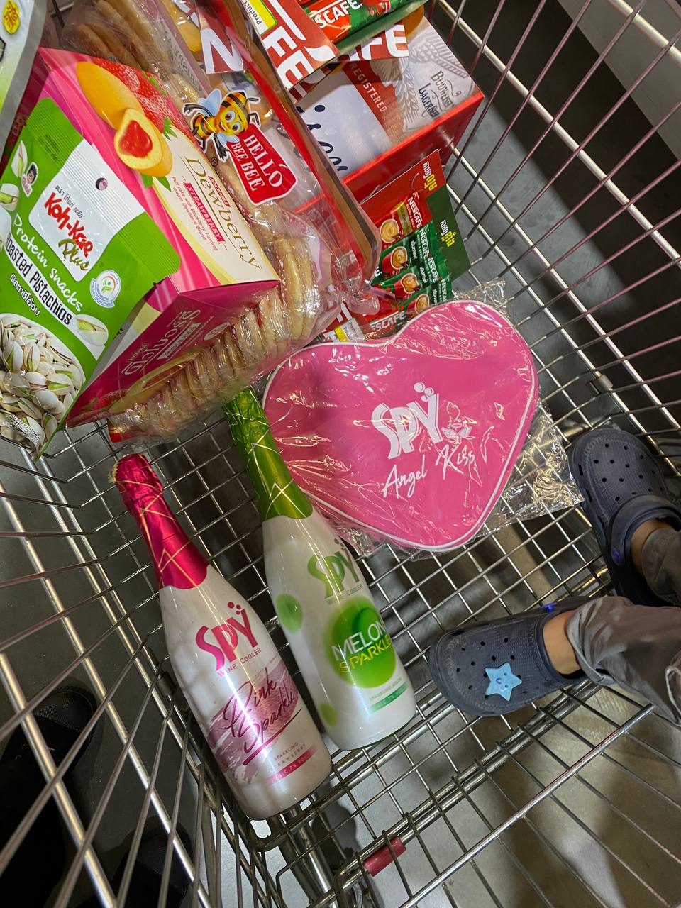 SPY Sparkle Fruit Revolutionizing FMCG Distribution with Da Houg Heng at Makro Cambodia - Image 21
